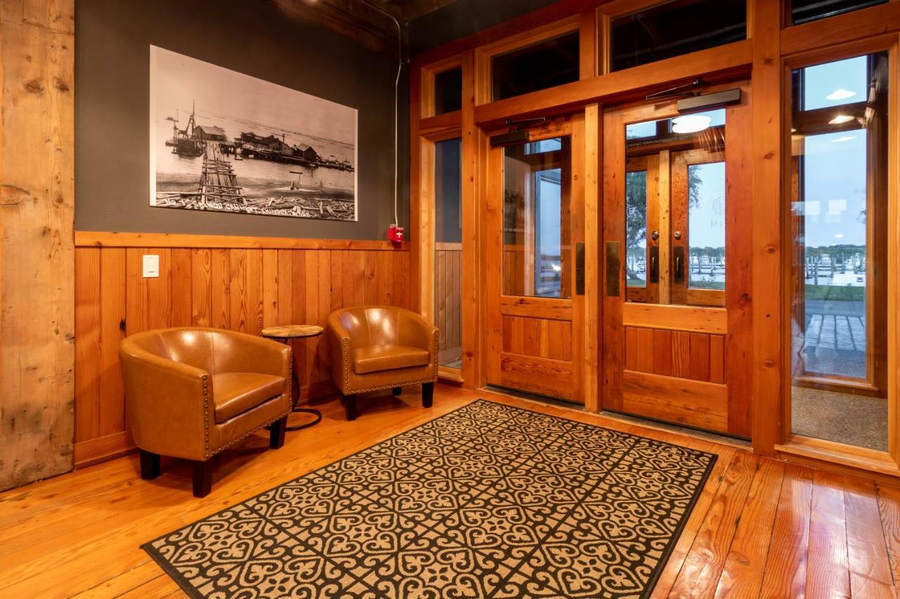 At The Helm Hotel Ilwaco المظهر الخارجي الصورة