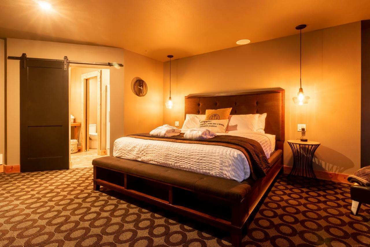 At The Helm Hotel Ilwaco الغرفة الصورة