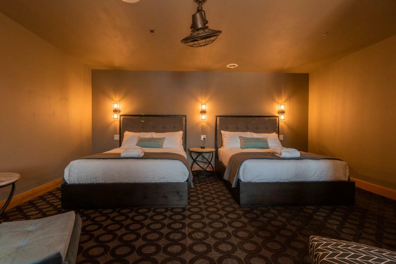 At The Helm Hotel Ilwaco الغرفة الصورة
